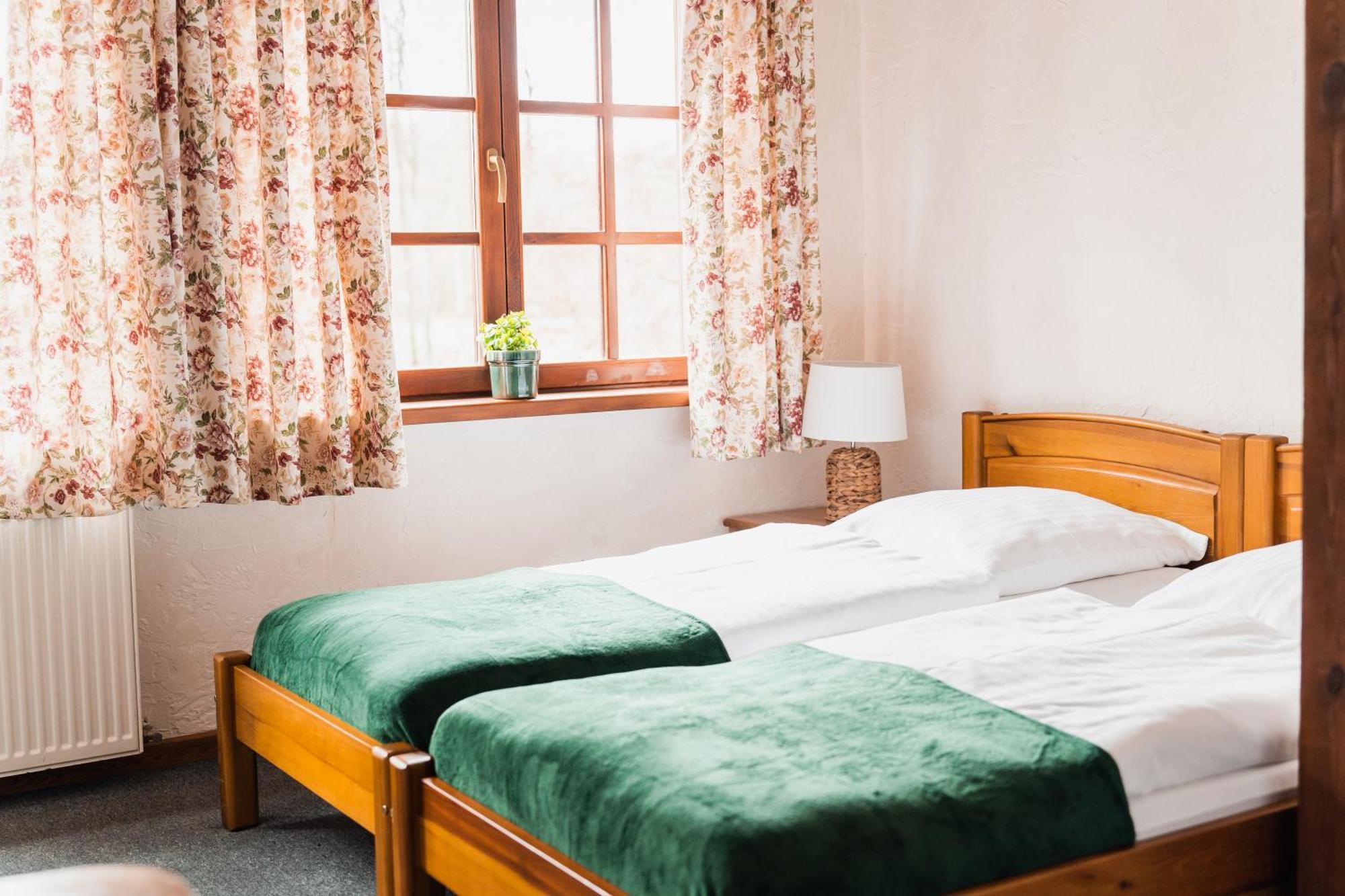 Bed and Breakfast Karczma Zacisze Krutyń Exterior foto